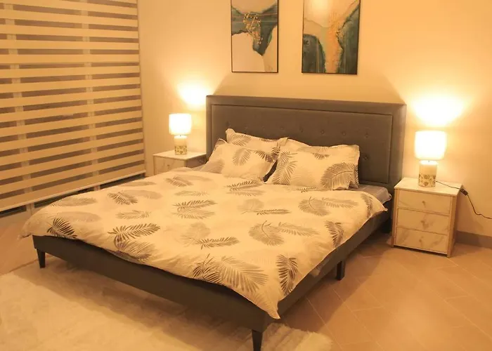 A2j Luxury 3br Near Uptown Mall Bgc Taguig *